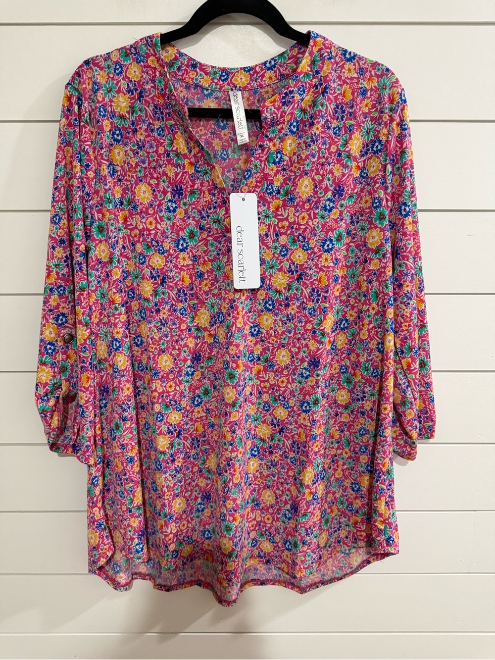 Dear Scarlett Women's Pink Floral V-Neck Tunic